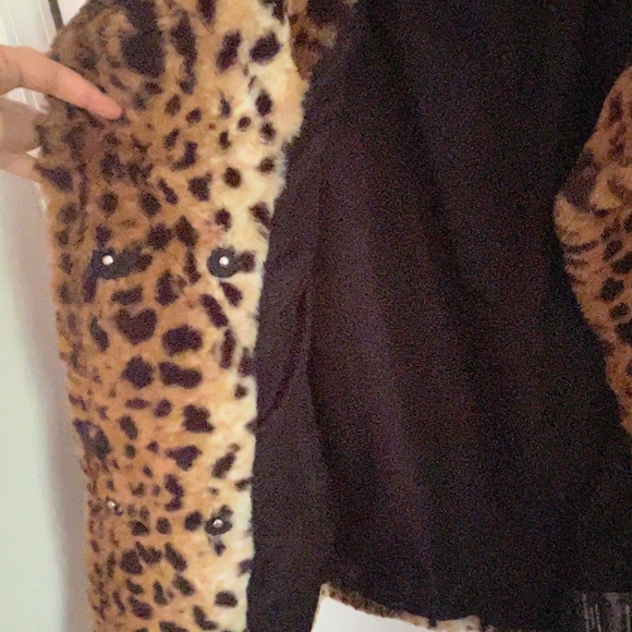 Leopard Print Faux Fur coat - Picture 5 of 7